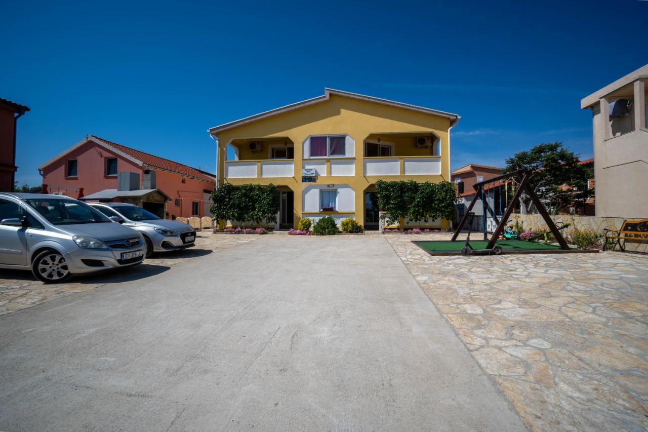 Apartments Pavic Vir Exterior foto