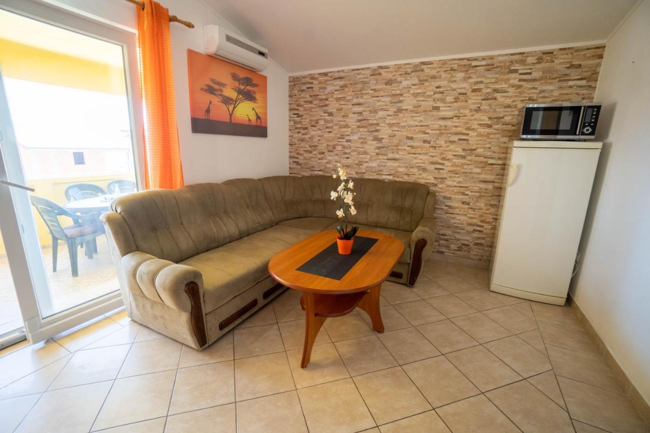 Apartments Pavic Vir Exterior foto