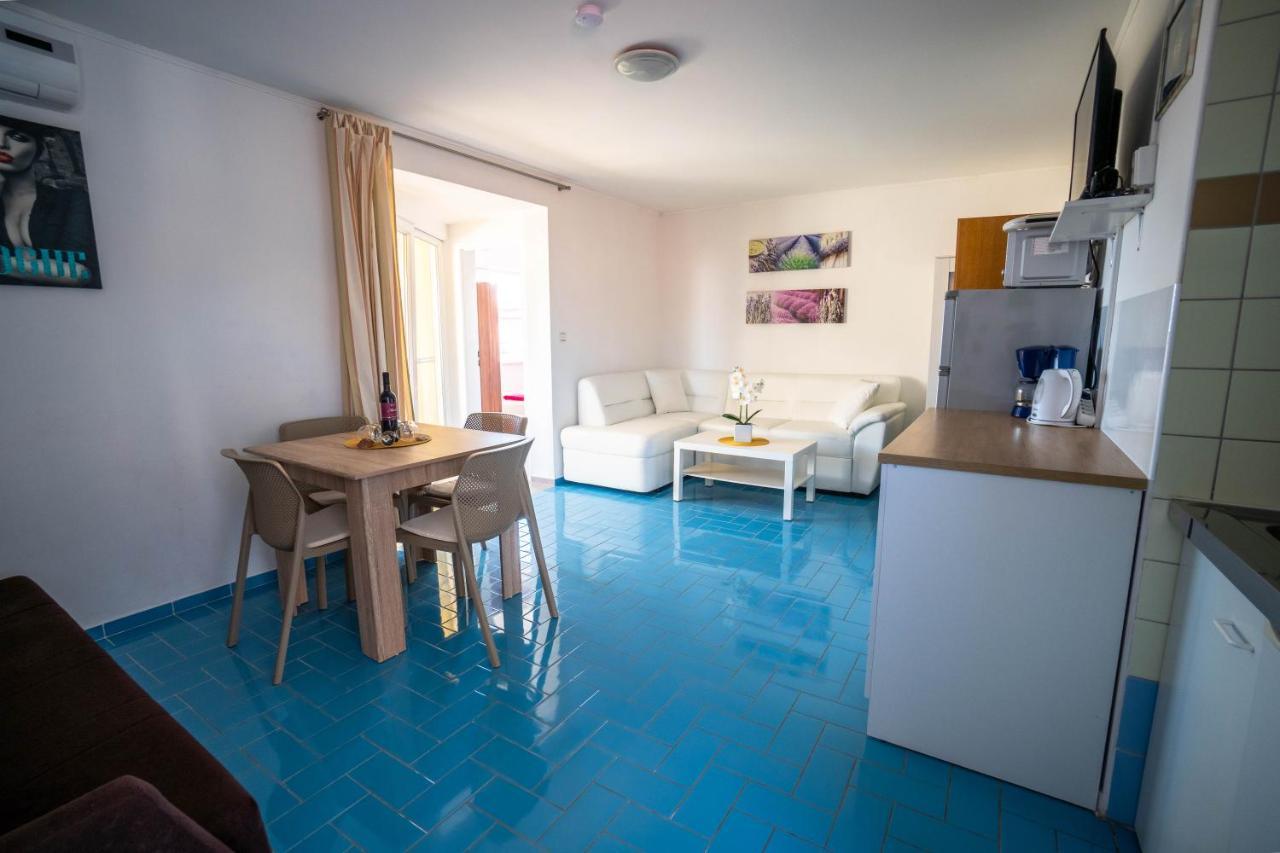 Apartments Pavic Vir Exterior foto